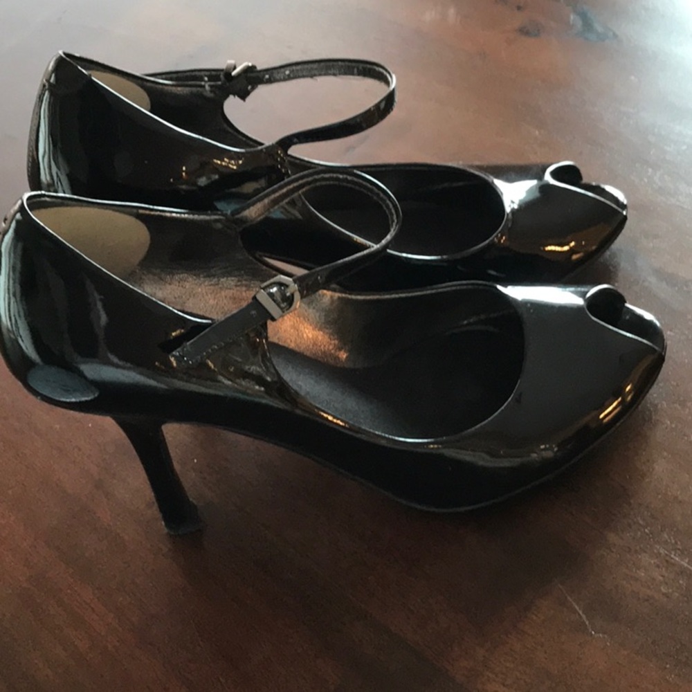 Heels - Picture 2 of 2